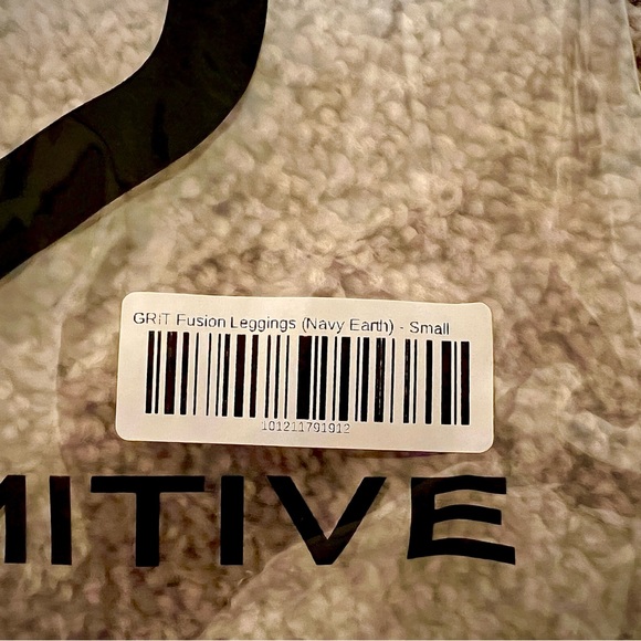Born Primitive GRIT FUSION leggings in NAVY EARTHcolor, Small NWT. - Picture 5 of 7